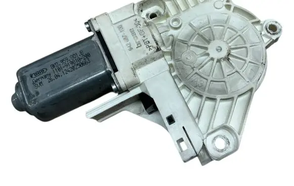Seat Alhambra (Mk2) Front door window regulator motor 8K0959801B 919810200