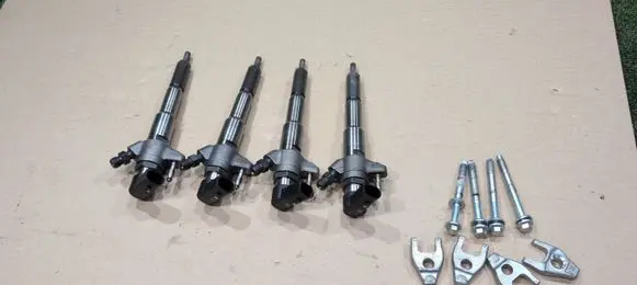 Renault Master III Fuel injectors set 166000372R HMLGT5164R