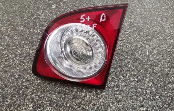 Volkswagen Golf Plus Tailgate rear/tail lights 5M0945094J
