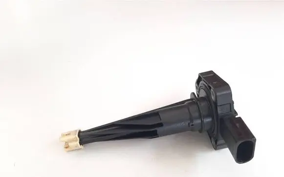 BMW M5 F90 Oil level sensor 7638343 12617638343