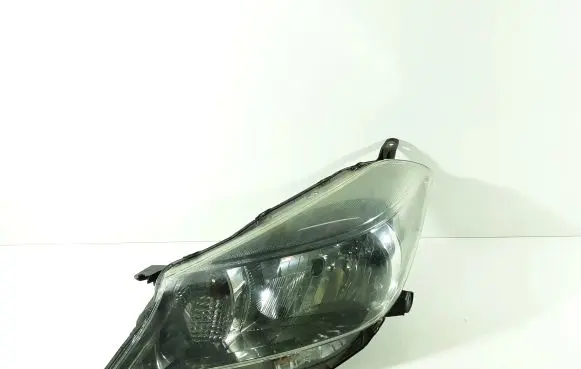 Toyota Yaris Headlight/headlamp 13140