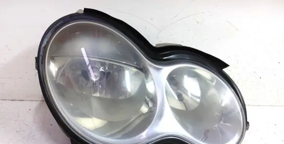 Mercedes-Benz C W203 Headlight/headlamp A2038203261