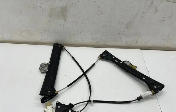 BMW 2 F22 F23 Front door window regulator with motor 7268447 7046031