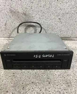 Volkswagen PASSAT B5.5 Navigation unit CD/DVD player 3B7035110