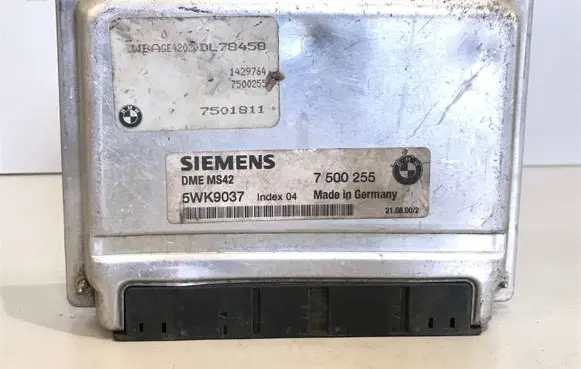 BMW 7 E38 Engine control unit/module 7500255 5WK9037 7501811