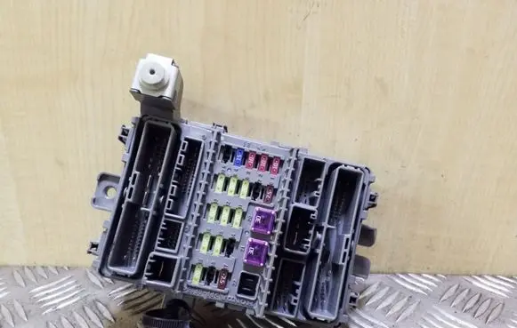 Honda Accord Fuse module