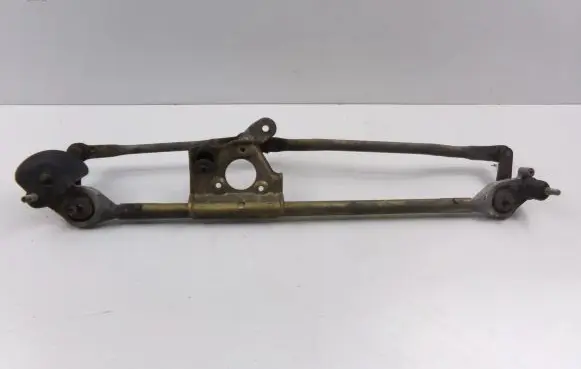 Saab 900 Front wiper linkage 