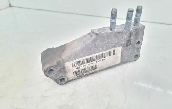 Mitsubishi Colt Engine mounting bracket A6390101200 1000A230