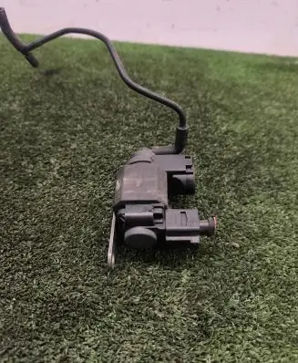 Audi A4 S4 B8 8K Turbo solenoid valve 0212826B