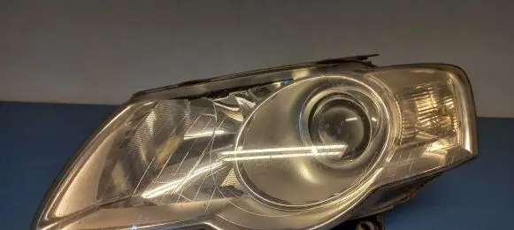 Volkswagen PASSAT B6 Headlight/headlamp 3C0941005T