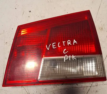 Tailgate rear/tail lights