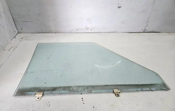 Nissan Patrol Y60 Front windscreen/windshield window 43R00014