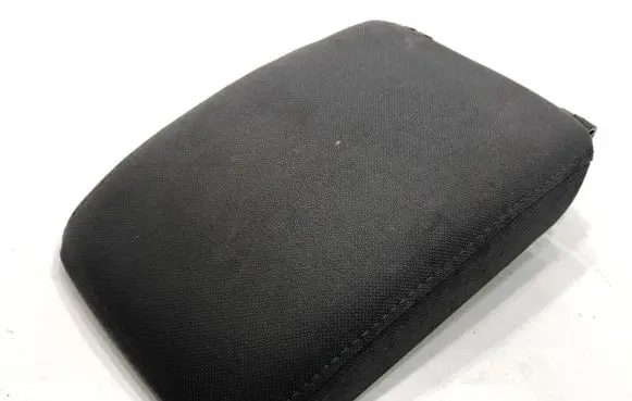 Volkswagen Golf V Armrest