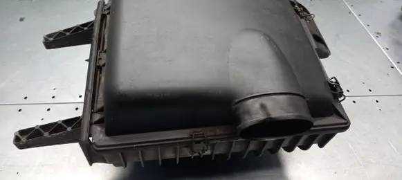 Renault Master II Air filter box 770030069
