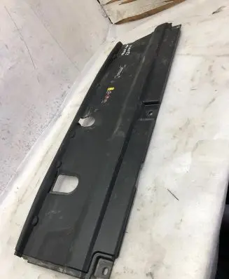 Volvo S90, V90 Radiator trim 31425025