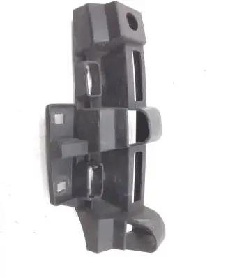 Front bumper mounting bracket