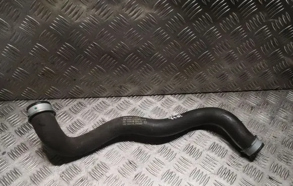 Mercedes-Benz E W212 Engine coolant pipe/hose 2045013182 A2045013182