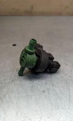 Mercedes-Benz CLK A209 C209 Valve vacuum 0004703293