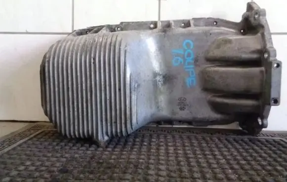 Hyundai Coupe Oil sump