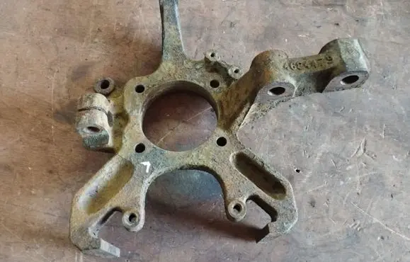 Chrysler Voyager Front wheel hub spindle knuckle 4684479