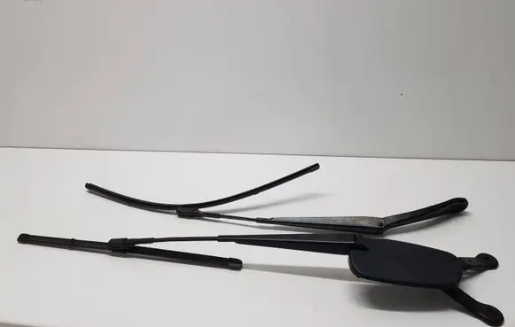 Mercedes-Benz CLA C117 X117 W117 Front wiper blade arm A1768203400 A1768203600 A2468320041