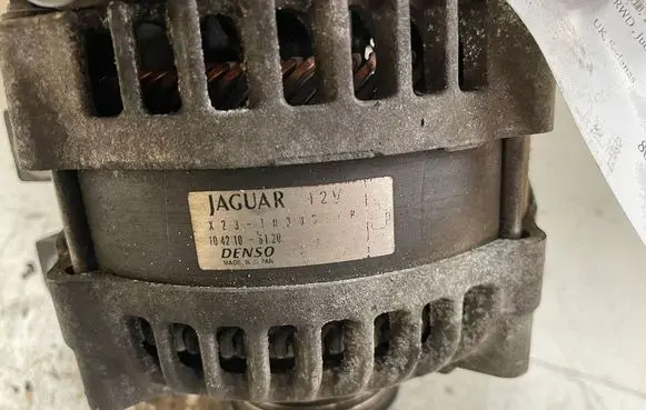 Jaguar XF X250 Generator/alternator X2310300AB 1042106120