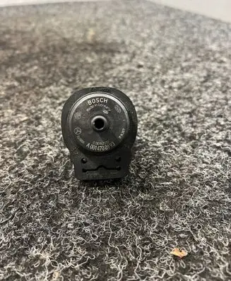 Mercedes-Benz C W205 Turbo solenoid valve A0014700993
