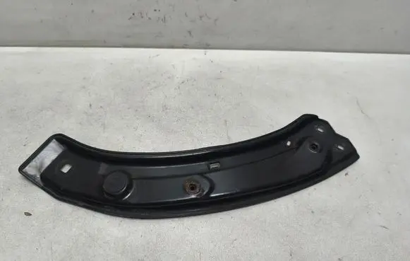 Audi Q3 8U Headlight/headlamp mounting bracket 8U0805932
