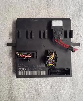 Audi A4 S4 B7 8E 8H Comfort/convenience module 8E0907279L 30052005