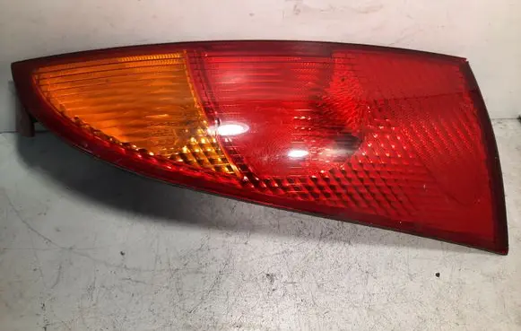 Ford Focus Rear/tail lights 1M5113404A CW170R