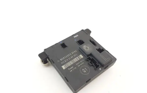 Mercedes-Benz E W211 Door control unit/module 2118703185