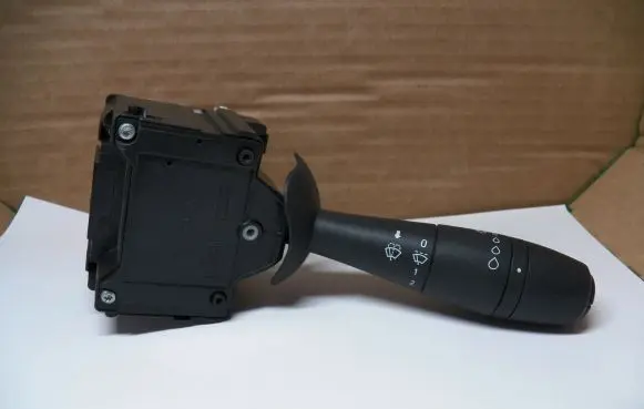 Opel Vivaro Wiper control stalk E10745584