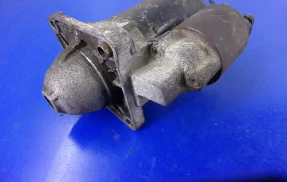 Fiat Punto (188) Starter motor