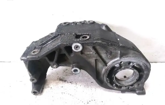 Mazda 5 Fuel pump bracket 