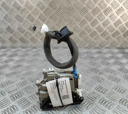 Audi A3 S3 8V Coupe door lock (next to the handle) 8X2837015B