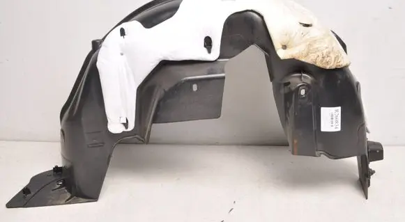 Rear arch fender liner splash guards