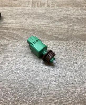 Toyota Avensis T270 Brake pedal sensor switch F80CS53