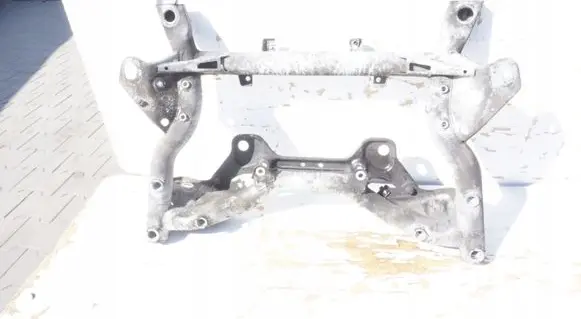 Mercedes-Benz E W212 Front subframe A0029980650
