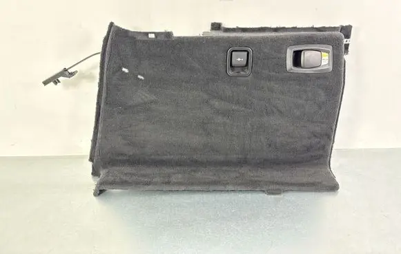 Trunk/boot lower side trim panel