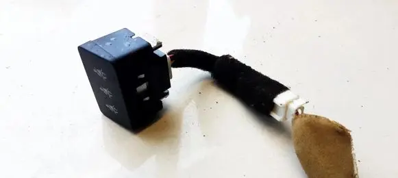 Nissan X-Trail T31 Passenger airbag on/off switch 
