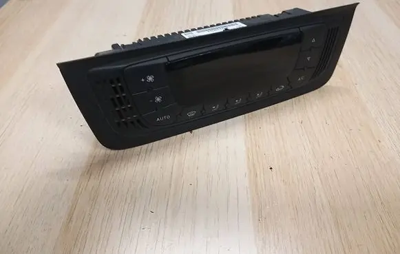 Seat Ibiza IV (6J,6P) Climate control unit 6J0820043E