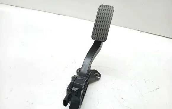 Hyundai i30 Accelerator throttle pedal 32700-G4200