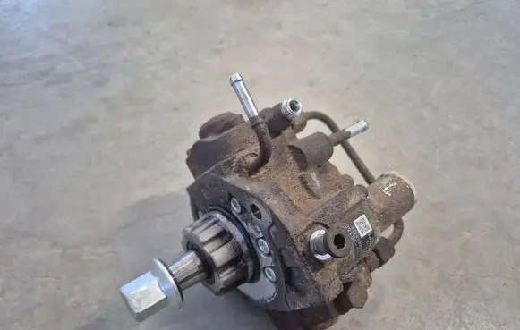 Toyota Hilux (AN10, AN20, AN30) Fuel injection high pressure pump 2210030160 2940001320