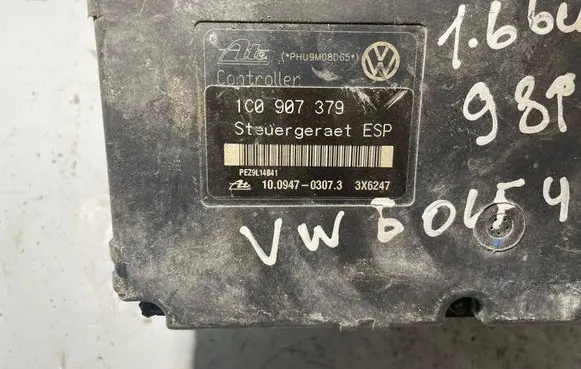 Volkswagen Golf IV ABS Pump 1c0907379 6x0614517