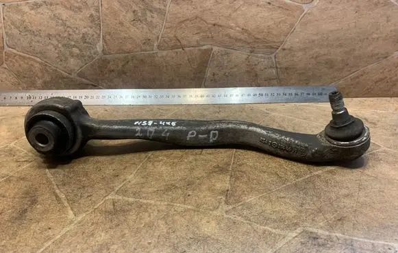 Mercedes-Benz C W204 Front lower control arm/wishbone 20446
