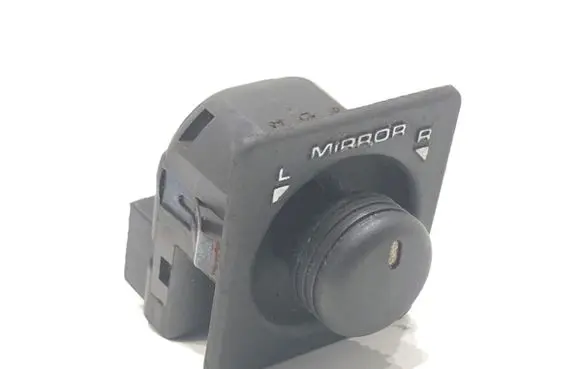 Land Rover Freelander Wing mirror switch AMR2498