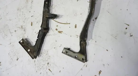 Mercedes-Benz B W247 Fender mounting bracket