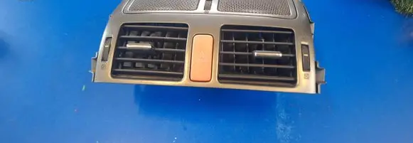 Toyota Auris 150 Dash center air vent grill