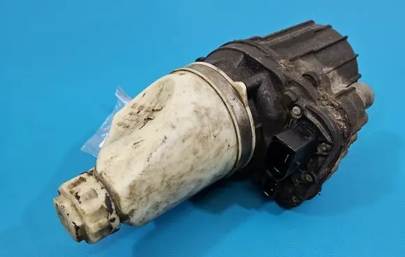 Opel Zafira B Power steering pump 13192897 IMPRK1597403