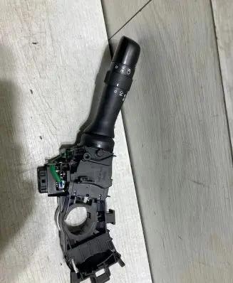 Toyota Yaris Indicator stalk 0d270